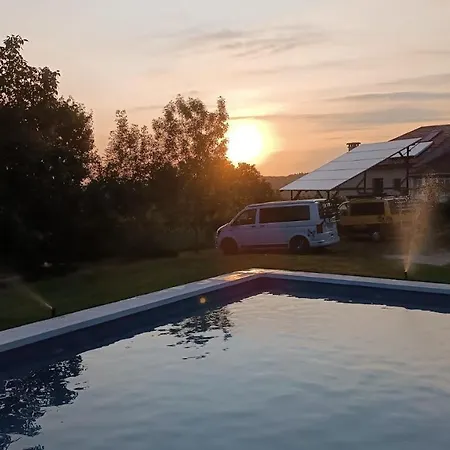 Holiday home Casinas De Acevedo *